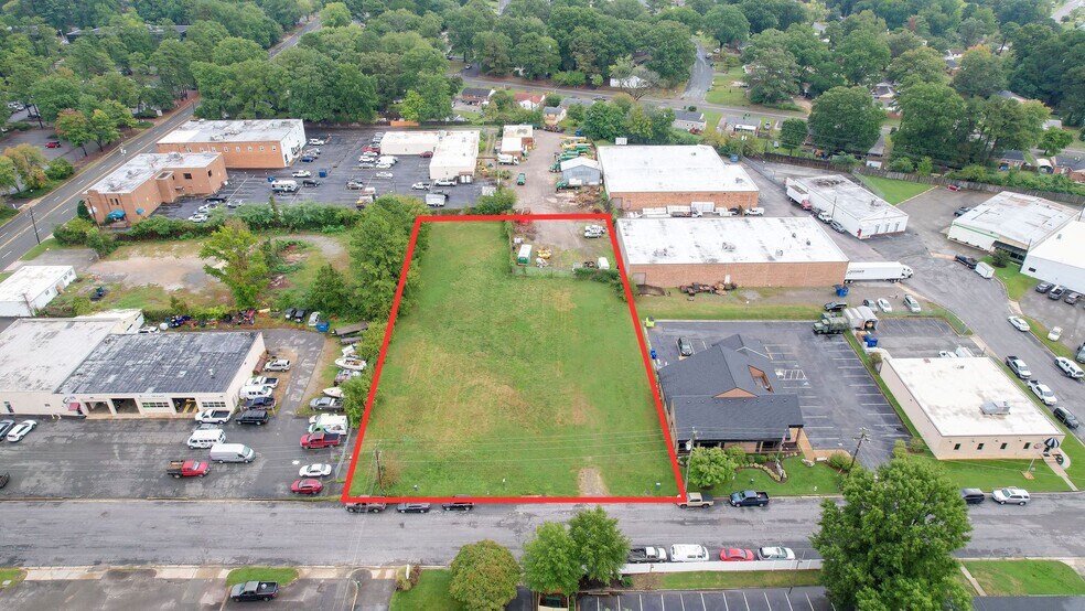 6504 Dickens Pl, Richmond, VA à vendre - Photo du bâtiment - Image 1 de 28