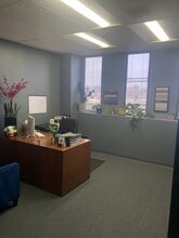 4240 Blue Ridge Blvd, Kansas City, MO for lease Interior Photo- Image 2 of 5