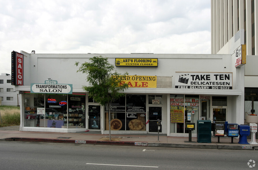 15226 Ventura Blvd, Sherman Oaks, CA à louer - Photo du bâtiment - Image 2 de 5