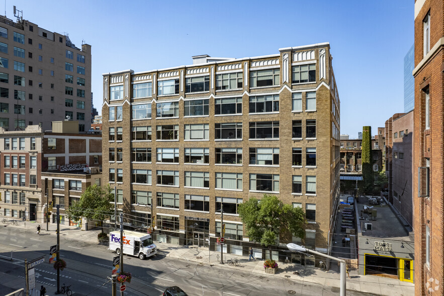 366 Adelaide St W, Toronto, ON for lease - Primary Photo - Image 1 of 2