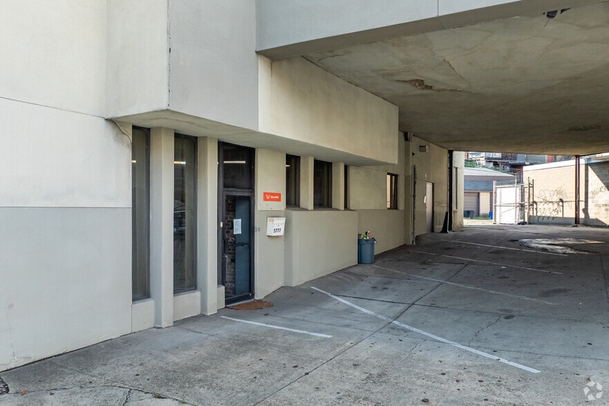 5777 Baum Blvd, Pittsburgh, PA for lease - Building Photo - Image 3 of 4