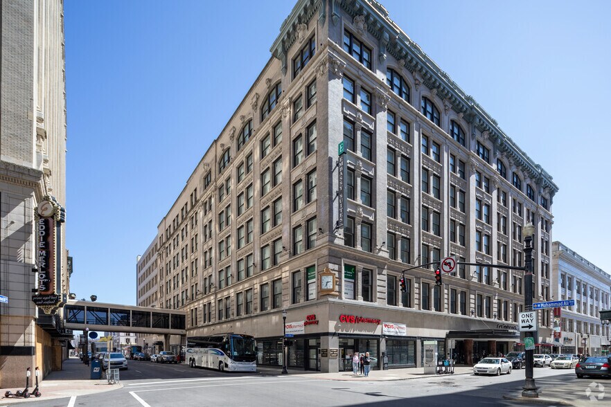 501 S 4th St, Louisville, KY à louer - Photo du bâtiment - Image 1 de 2