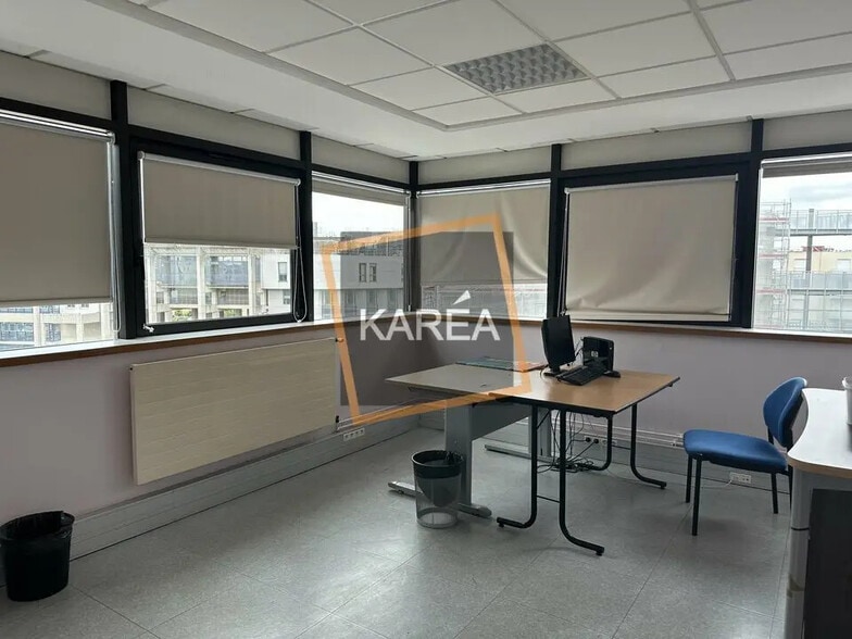 Bureau dans Mareuil-lès-Meaux à louer - Photo intérieure - Image 3 de 5