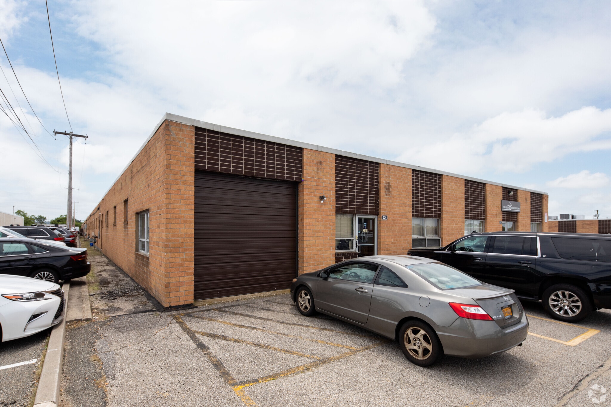 229 Newtown Rd, Plainview, NY for lease Primary Photo- Image 1 of 3