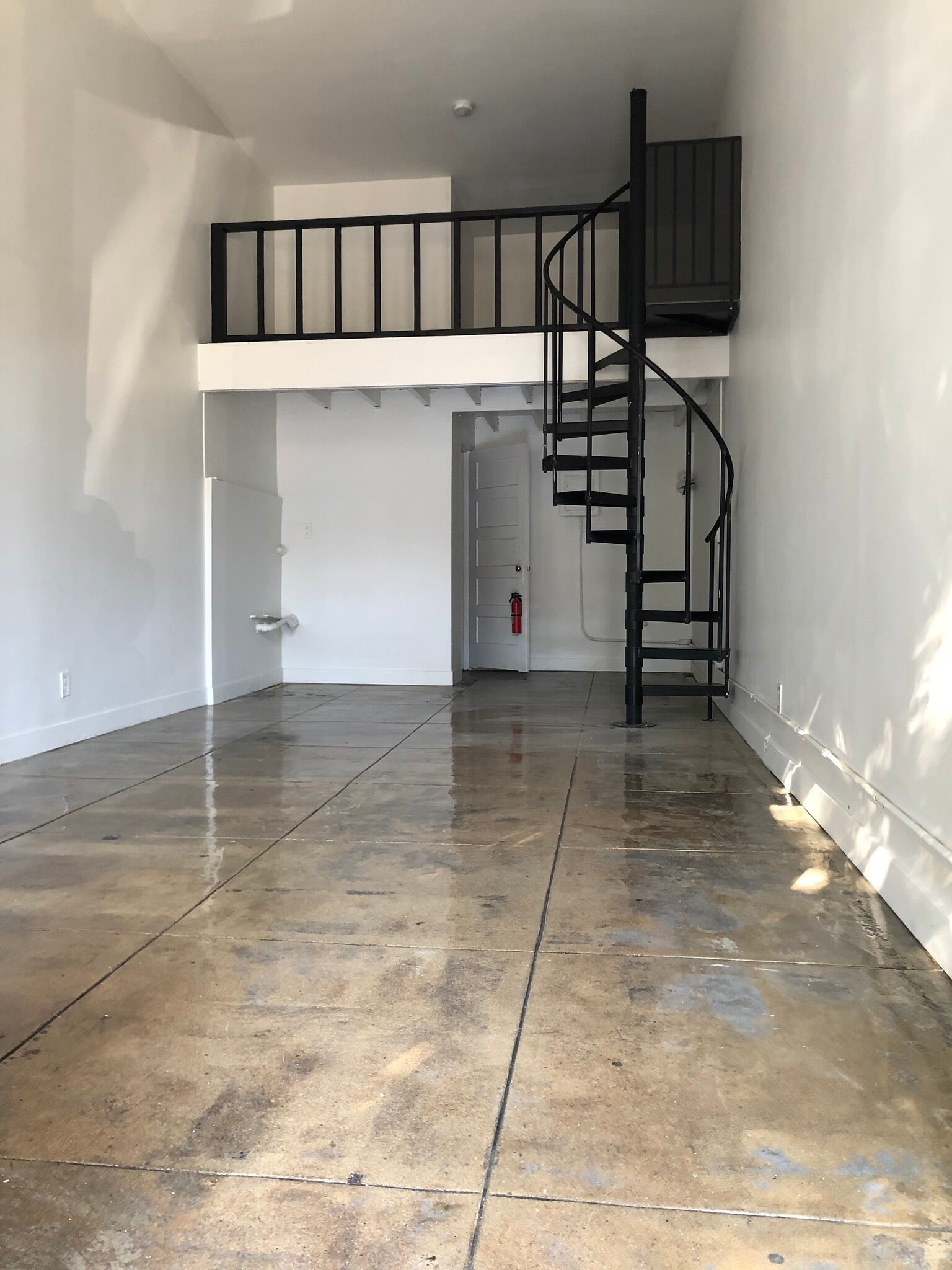 1551 Echo Park Ave, Los Angeles, CA à louer Photo intérieure- Image 1 de 5