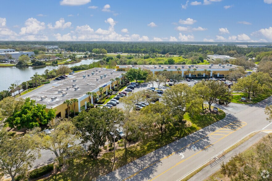 12601 Westlinks Dr, Fort Myers, FL à louer - Photo principale - Image 1 de 7