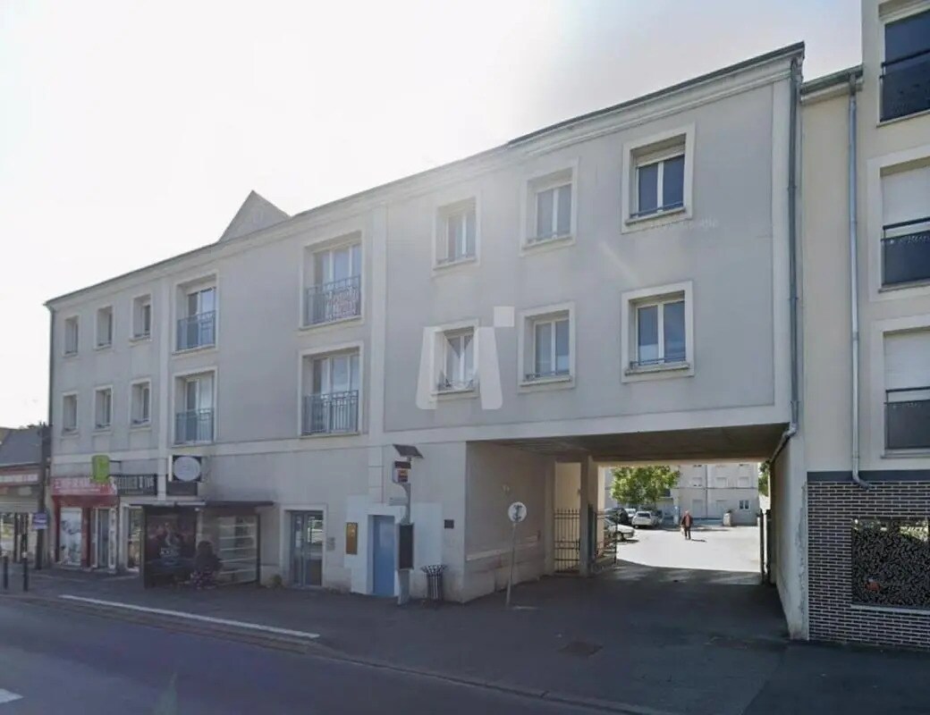 Bureau dans Dammarie-les-Lys à louer Photo du bâtiment- Image 1 de 3