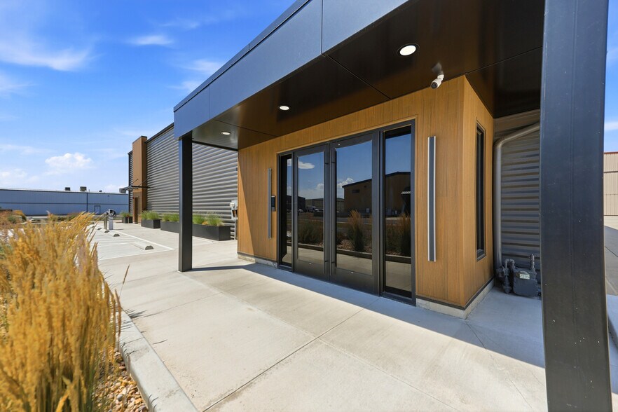 1630 W 2225 S, Woods Cross, UT à louer - Photo du bâtiment - Image 2 de 39