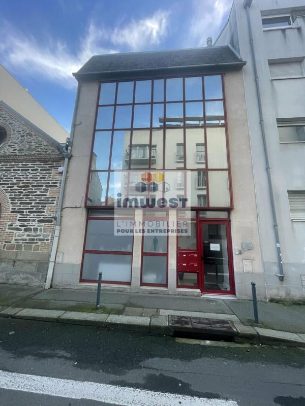 Flex in Rennes for sale Building Photo- Image 1 of 12
