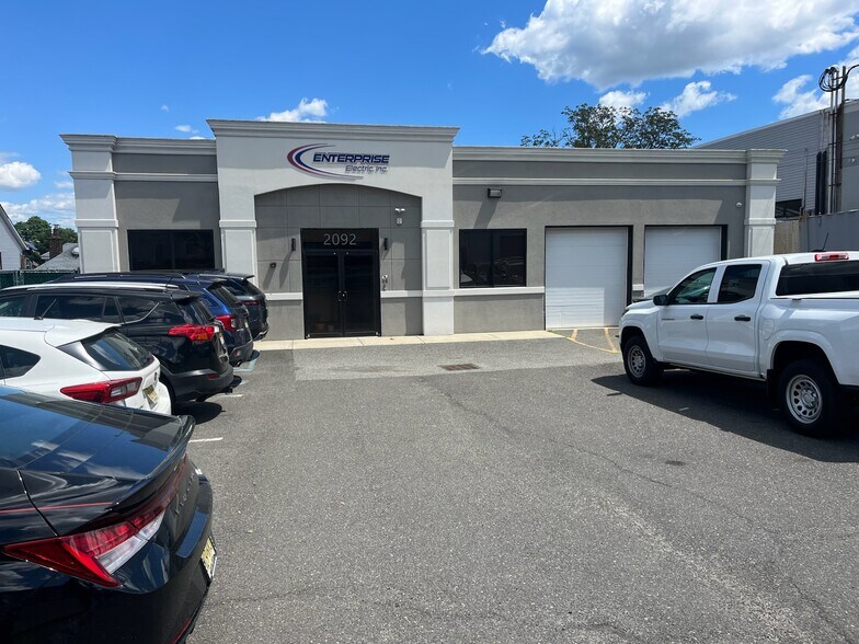 2092 Route 35 N, South Amboy, NJ à louer - Photo du bâtiment - Image 1 de 18