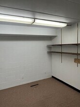 813 E Michigan Ave, Ypsilanti, MI à louer Photo intérieure- Image 1 de 4