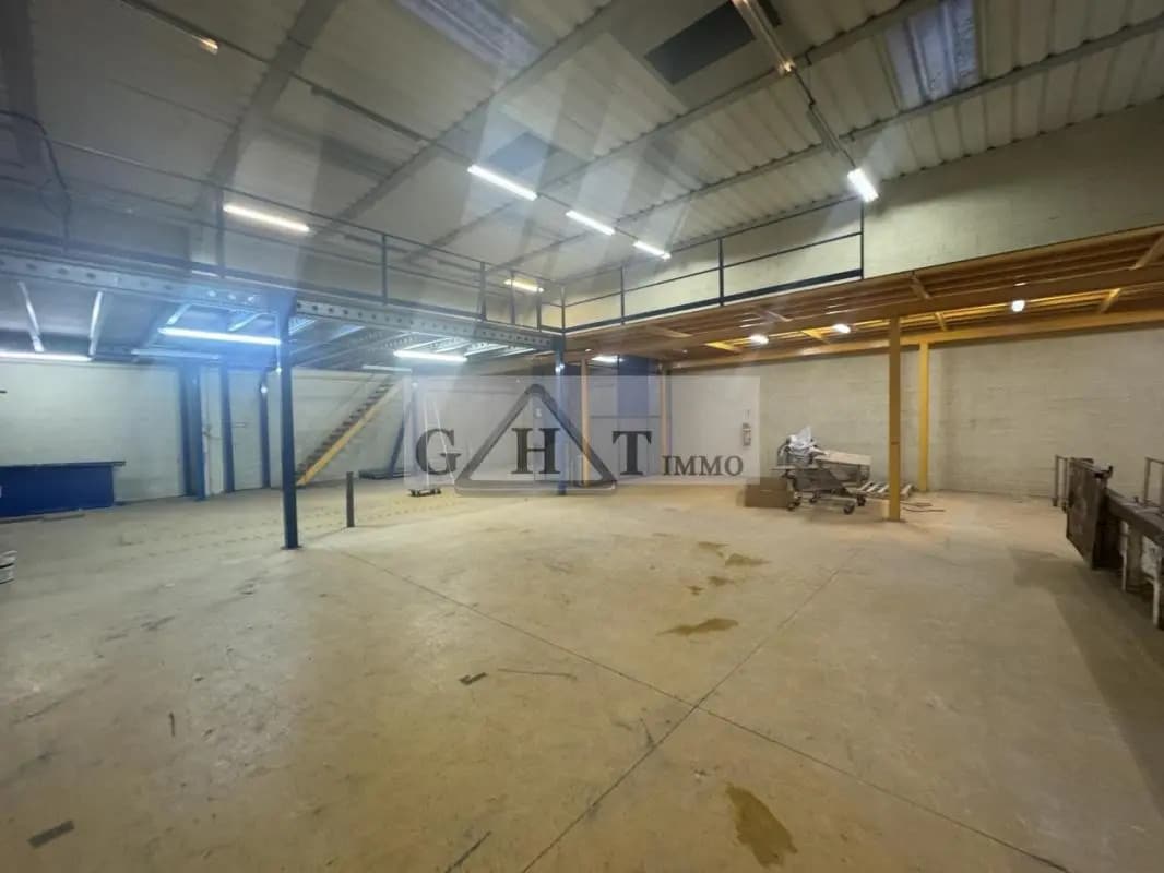 Industrial in Champigny-sur-Marne for sale Interior Photo- Image 1 of 5