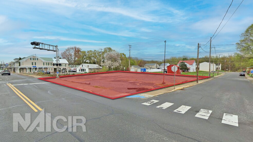 301 N Market St, Selinsgrove, PA for sale - Building Photo - Image 2 of 2