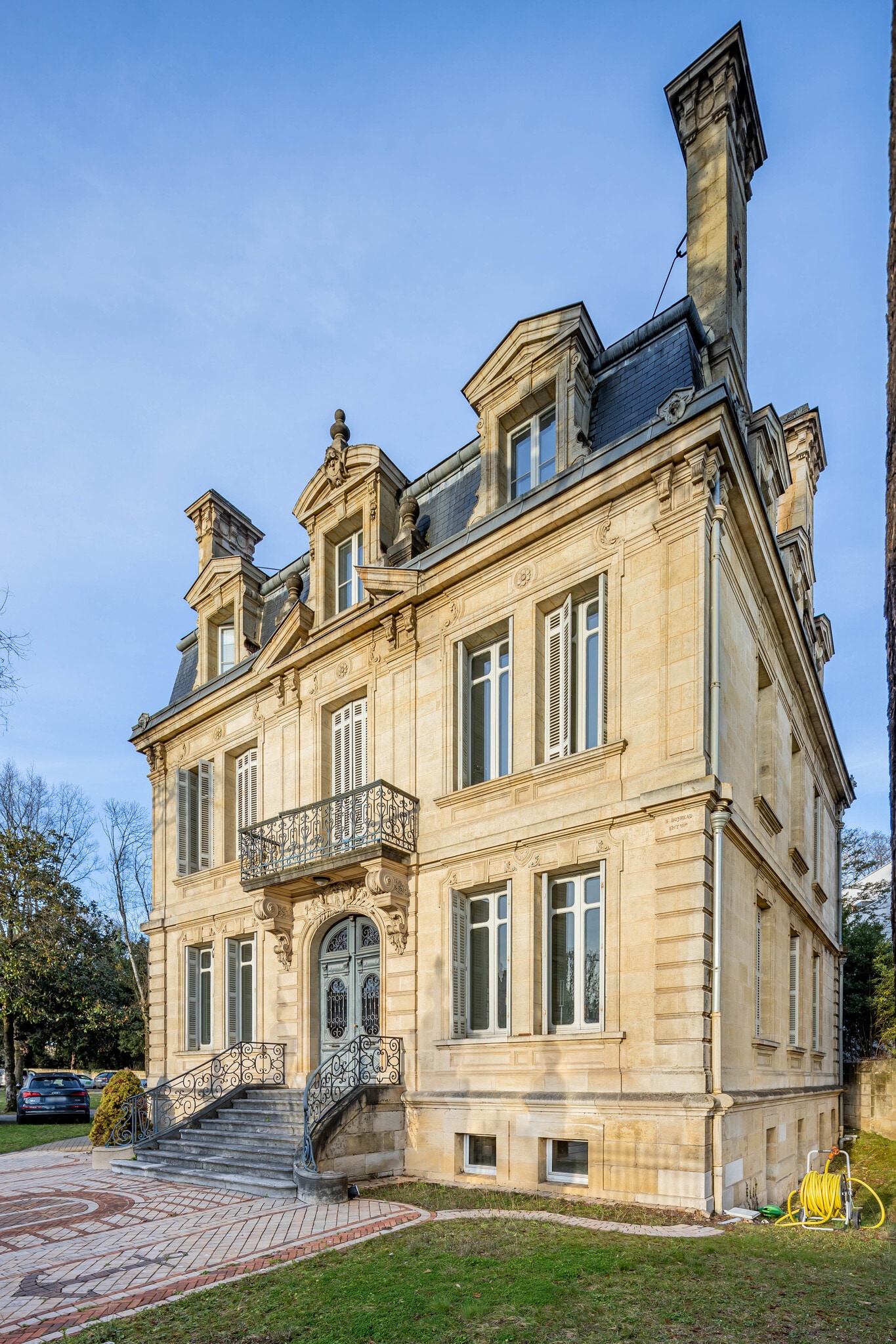 81 Boulevard Pierre 1er, Le Bouscat for lease Primary Photo- Image 1 of 13