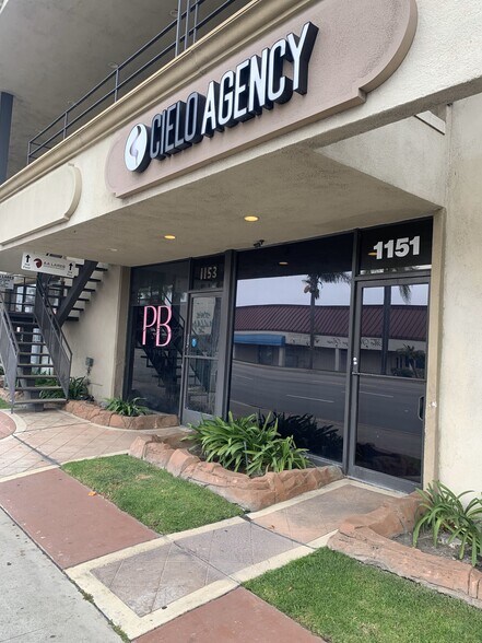 1149-1163 N Tustin St, Orange, CA à louer - Photo du bâtiment - Image 3 de 25