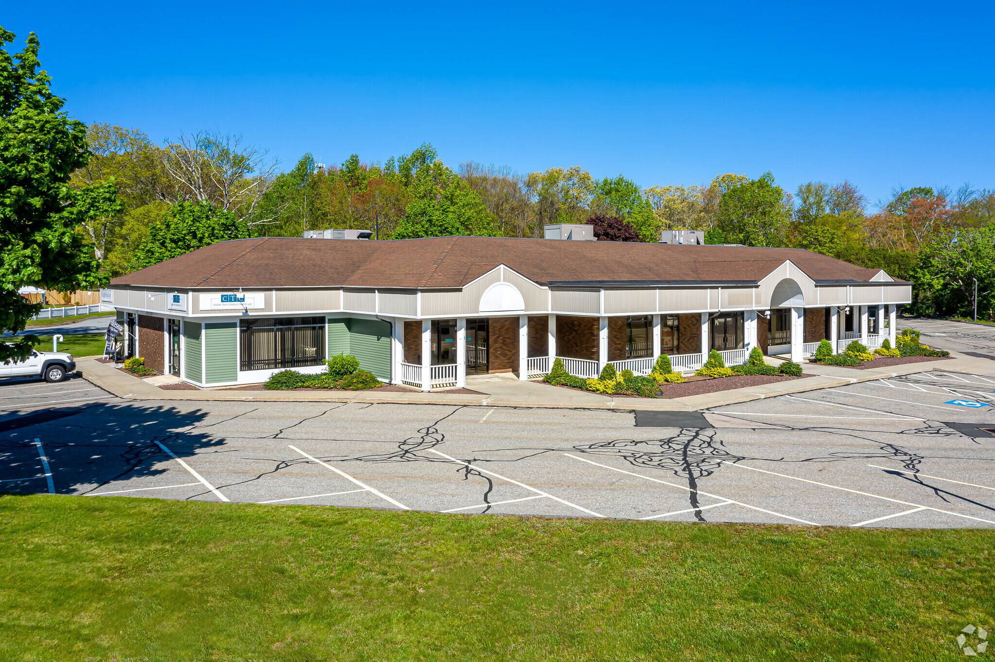 6 Independence Dr, Marlborough, CT for lease Building Photo- Image 1 of 8