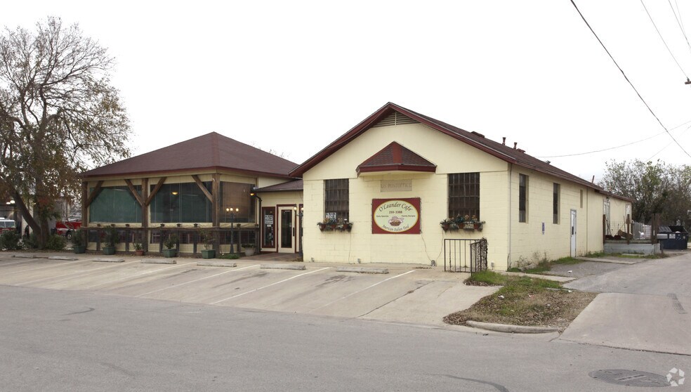 105 Willis St, Leander, TX à louer - Photo du bâtiment - Image 2 de 28