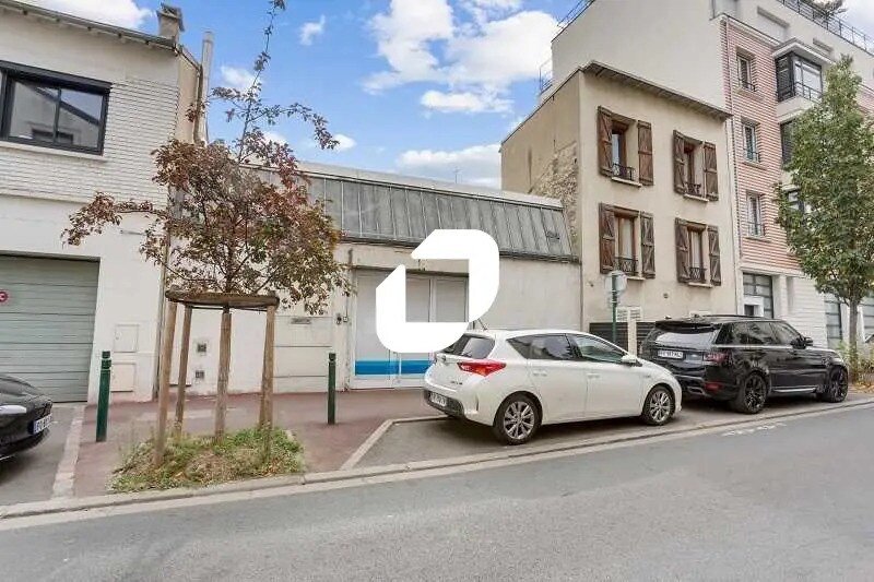 Office in Suresnes for sale Building Photo- Image 1 of 9