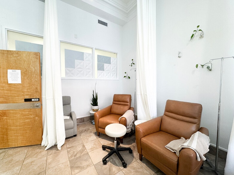 15 Alma St, Moncton, NB for lease - Interior Photo - Image 3 of 13