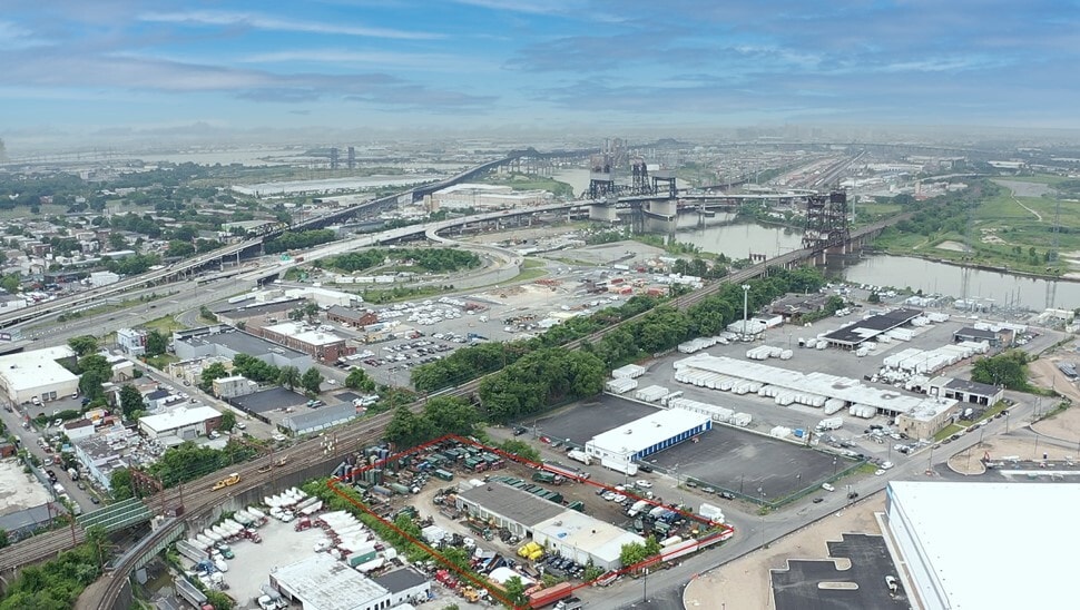 25 Van Keuren Ave, Jersey City, NJ for lease - Building Photo - Image 1 of 4