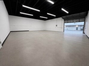 859 NE 44th St, Oakland Park, FL for lease Interior Photo- Image 2 of 5