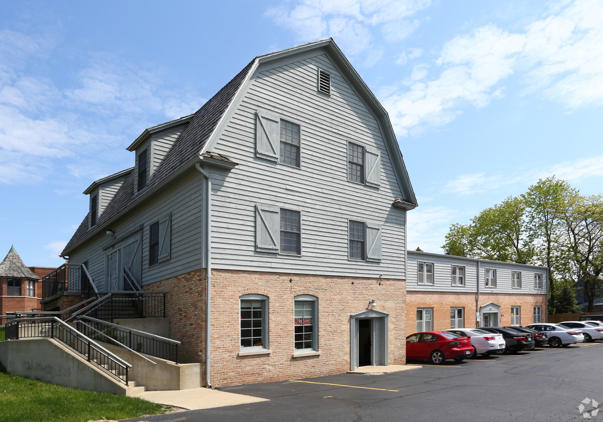 105 S Roselle Rd, Schaumburg, IL for lease Primary Photo- Image 1 of 6