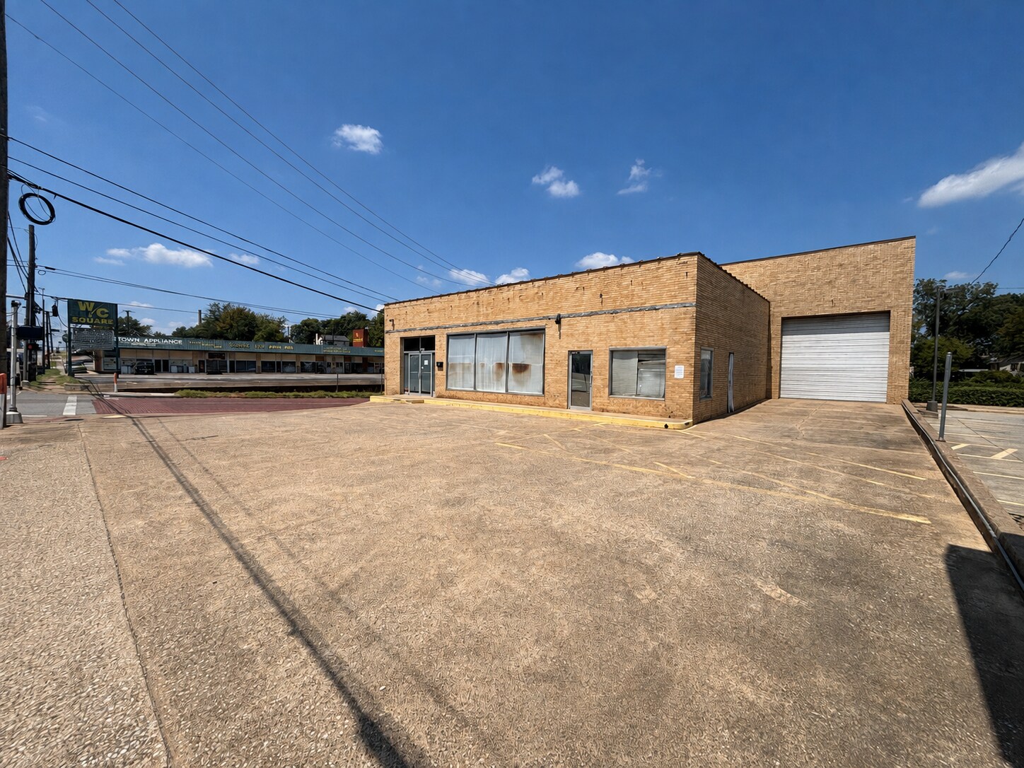 501 W Front St, Tyler, TX à louer Photo principale- Image 1 de 11