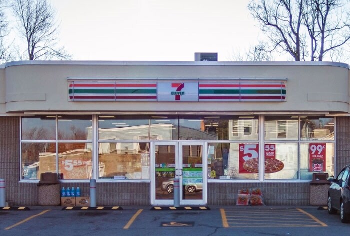 975 Abbott Rd, Buffalo, NY for sale - Primary Photo - Image 1 of 5