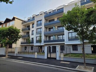 Plus de détails pour Commerce de détail à louer