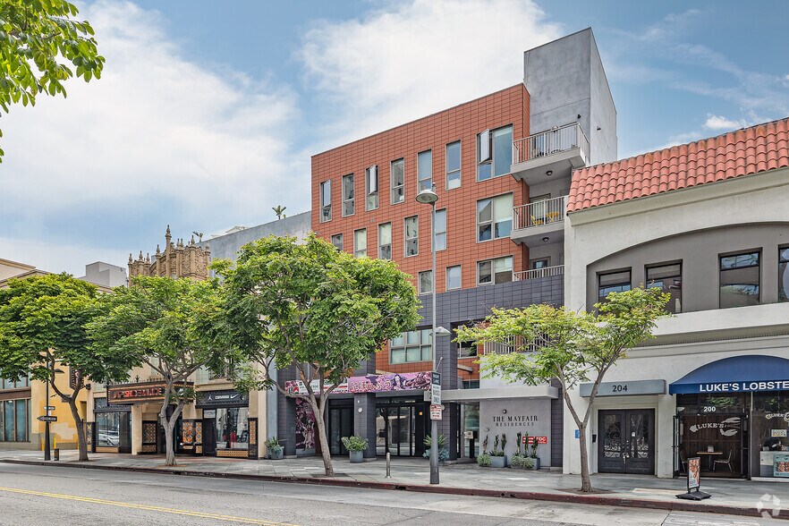 214 Santa Monica Blvd, Santa Monica, CA à louer - Photo du bâtiment - Image 2 de 71