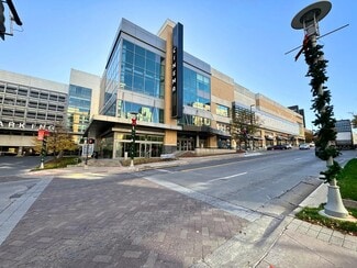 Plus de détails pour 3201 Farnam St, Omaha, NE - Bureau/Commerce de détail, Commerce de détail à louer