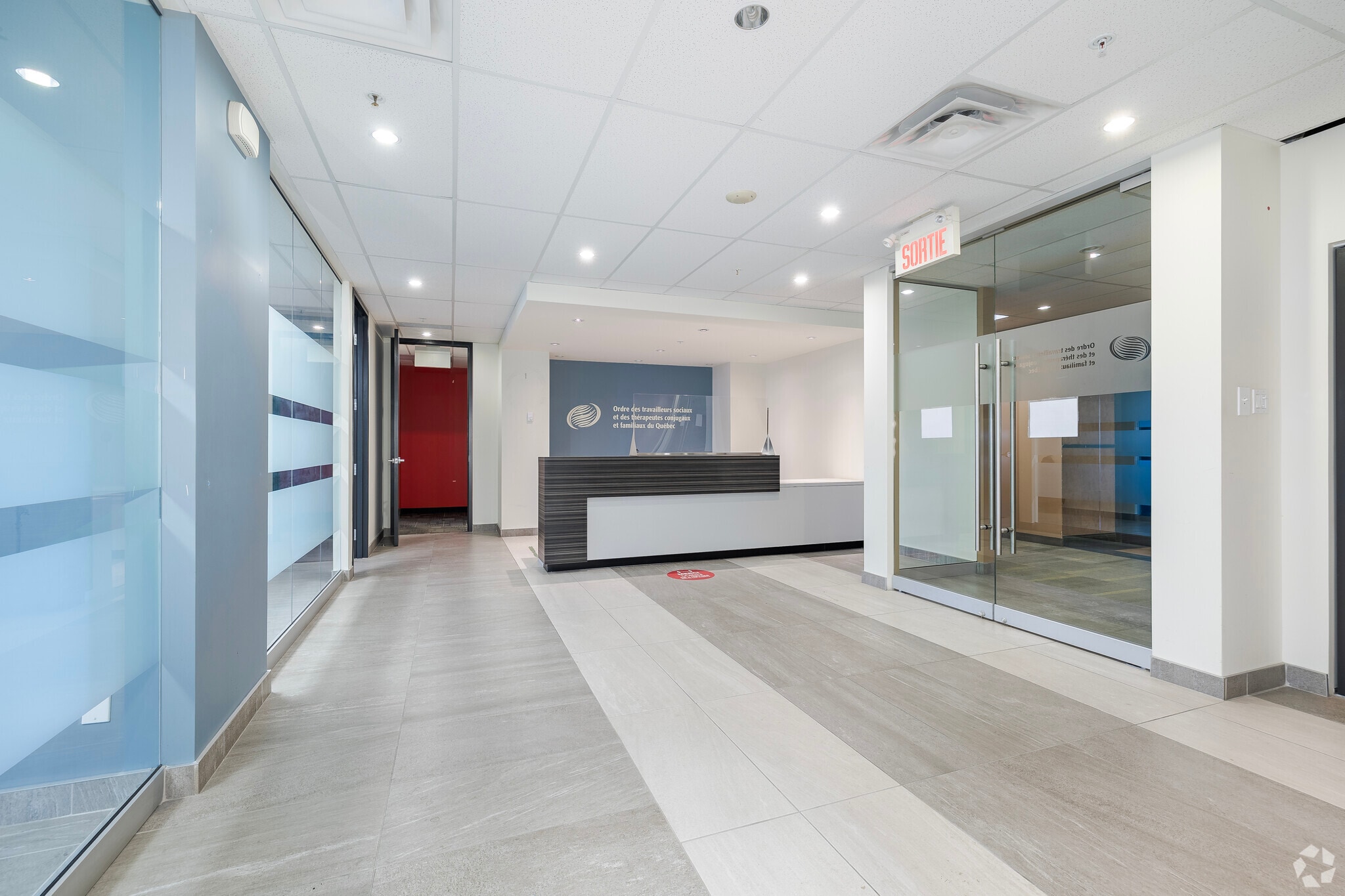 255 Boul Crémazie E, Montréal, QC for lease Interior Photo- Image 1 of 11