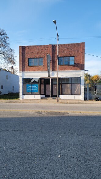 5100 Lorain Ave, Cleveland, OH à louer - Photo du bâtiment - Image 1 de 4