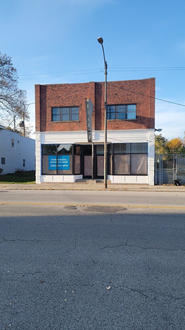 Plus de détails pour 5100 Lorain Ave, Cleveland, OH - Commerce de détail à louer