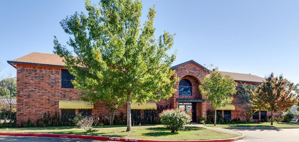 313 Harwood Rd, Bedford, TX for lease Building Photo- Image 1 of 18