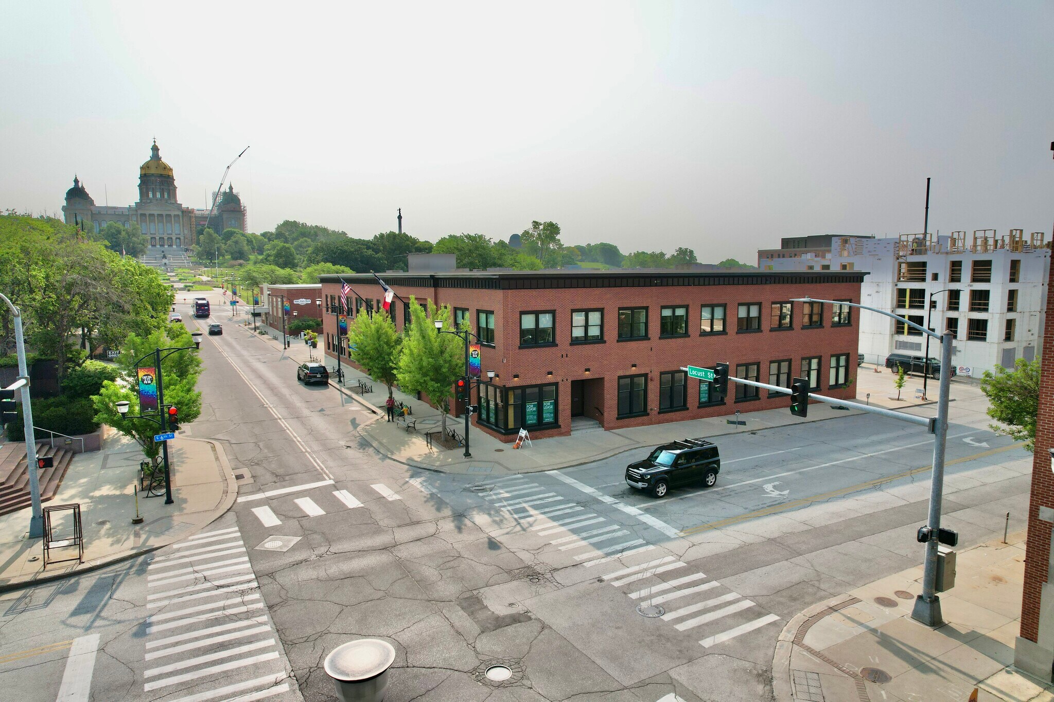601 E Locust St, Des Moines, IA à louer Photo du bâtiment- Image 1 de 7