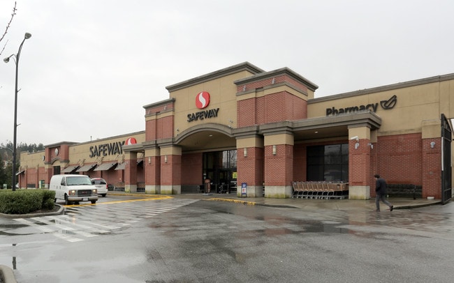 Plus de détails pour 800 McBride Blvd, New Westminster, BC - Commerce de détail à louer