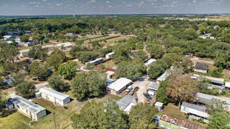 Plus de détails pour 914 E Calhoun St, El Campo, TX - Multi-résidentiel à vendre