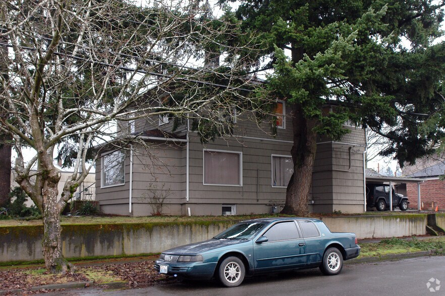 2001 Broadway St, Vancouver, WA à louer - Photo du bâtiment - Image 2 de 6