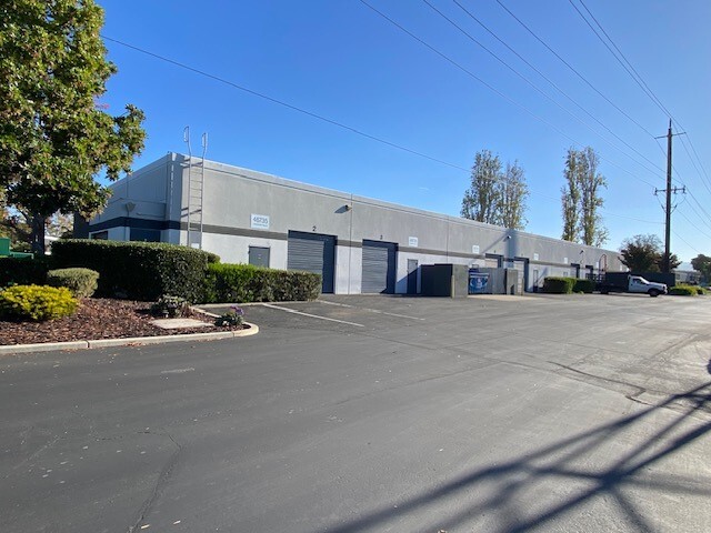 46721-46736 Fremont Blvd, Fremont, CA for lease - Building Photo - Image 3 of 4