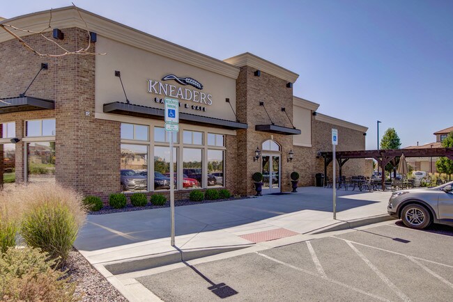 Plus de détails pour 9846 Zenith Meridian Dr, Englewood, CO - Commerce de détail à vendre