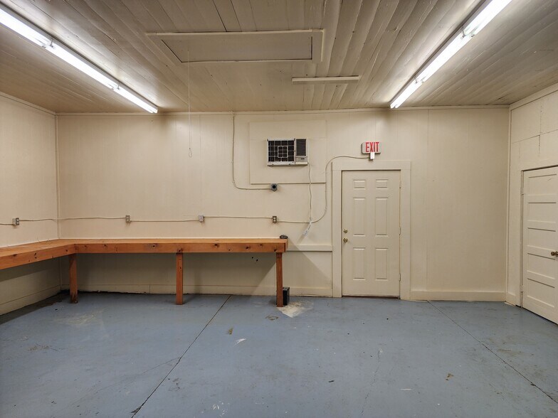 110 N Zavalla St, Jasper, TX à vendre - Photo du bâtiment - Image 3 de 32
