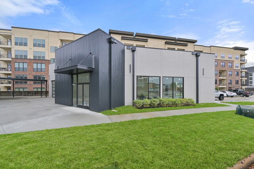 12249 Katy Freeway Fwy, Houston, TX à louer - Photo du bâtiment - Image 3 de 14