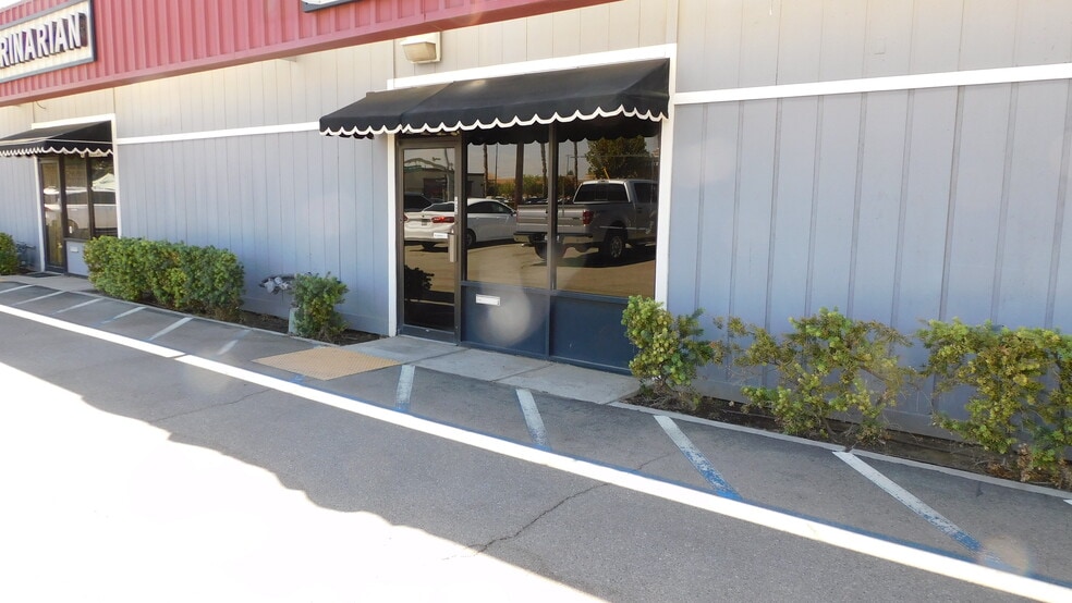 9339 Rosedale Hwy, Bakersfield, CA for lease - Building Photo - Image 2 of 4