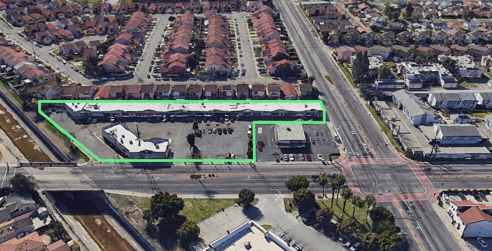 700-738 W Compton Blvd, Compton, CA à vendre - Aérien - Image 3 de 8