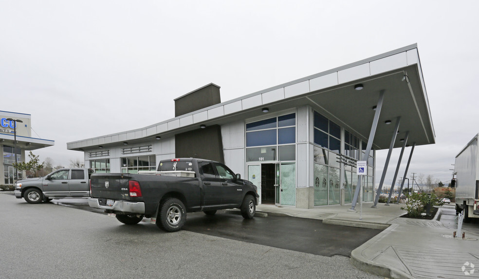 10385 120th St, Surrey, BC for lease - Building Photo - Image 3 of 8