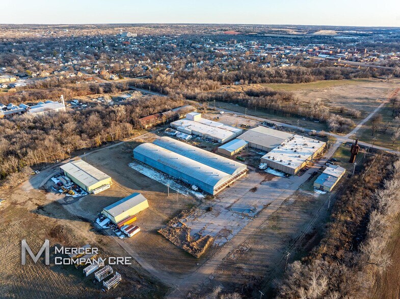 900 N 4th St, Guthrie, OK à vendre - Aérien - Image 3 de 30