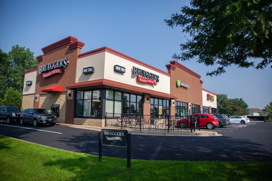 12525 NE Ulysses St, Blaine, MN à vendre - Photo du bâtiment - Image 3 de 13