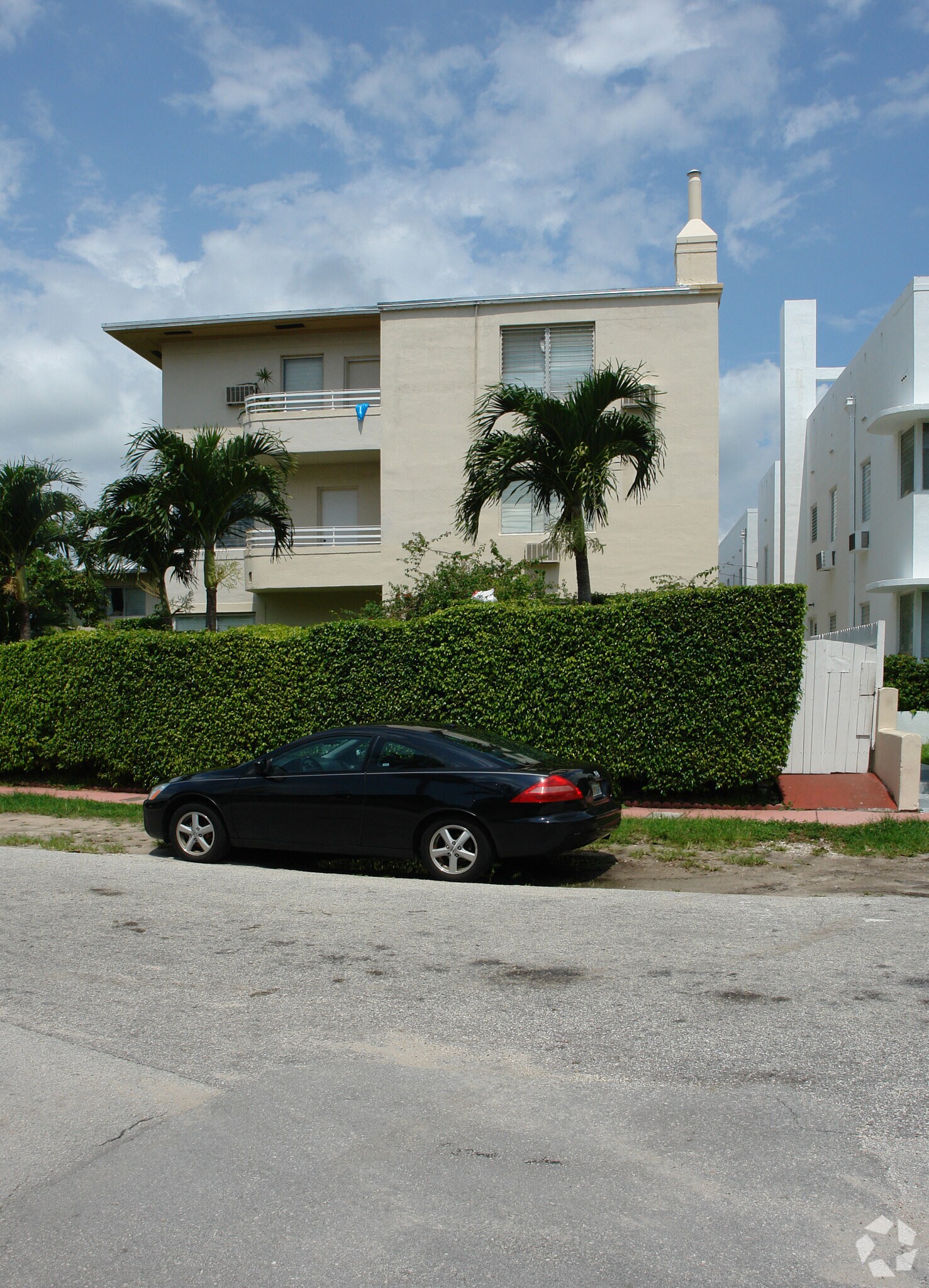 2436 Flamingo Dr, Miami Beach, FL à vendre Photo du bâtiment- Image 1 de 2