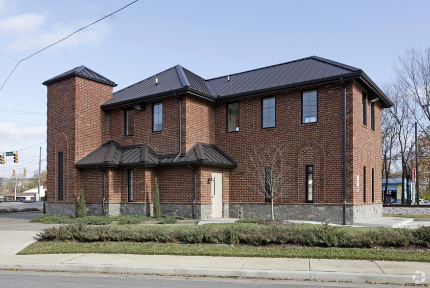 5701 Old Harding Rd, Nashville, TN for lease - Primary Photo - Image 1 of 3